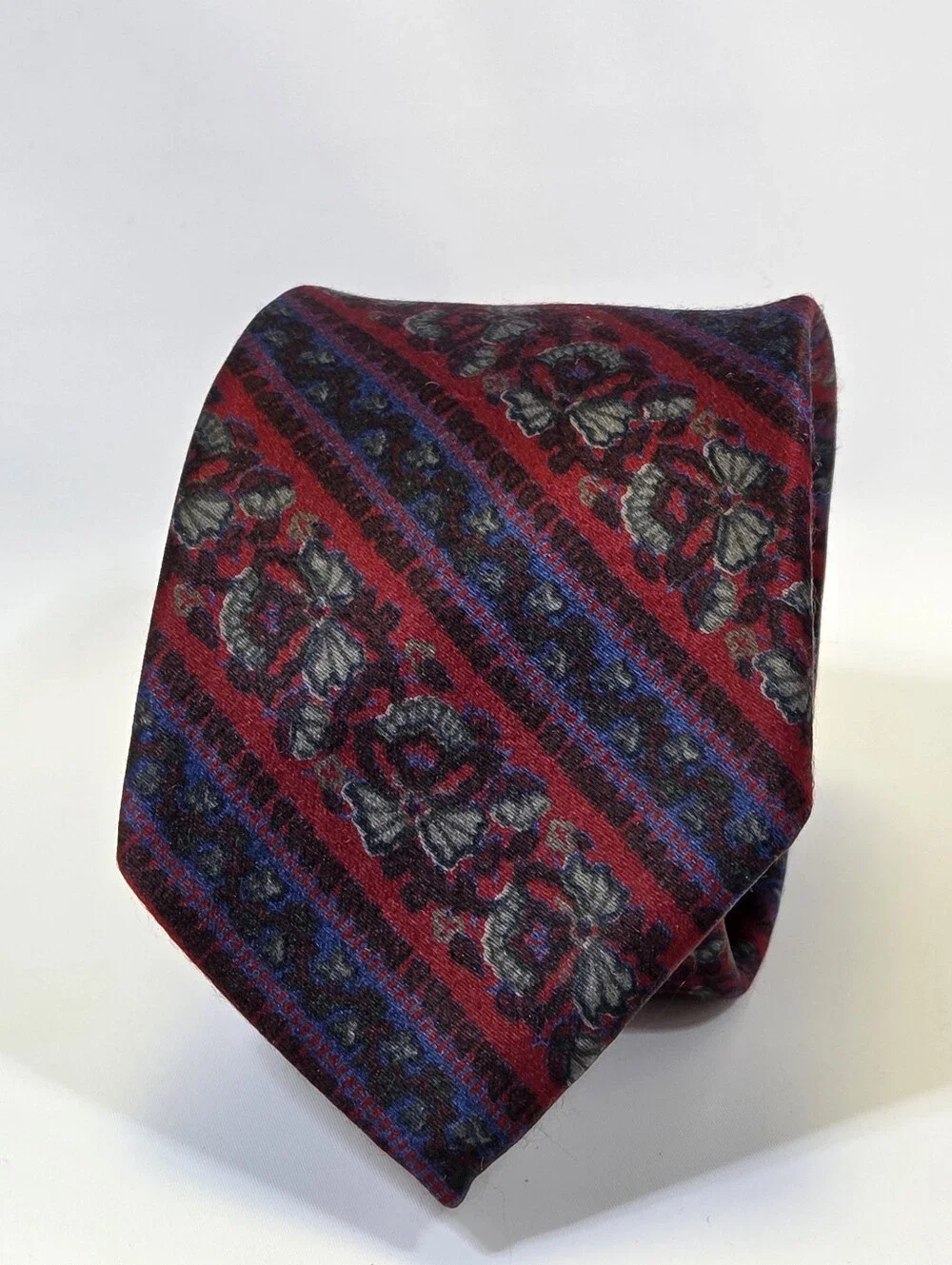 Vintage Yves Saint Laurent 100% Silk Skinny Burgundy Floral Designer Tie